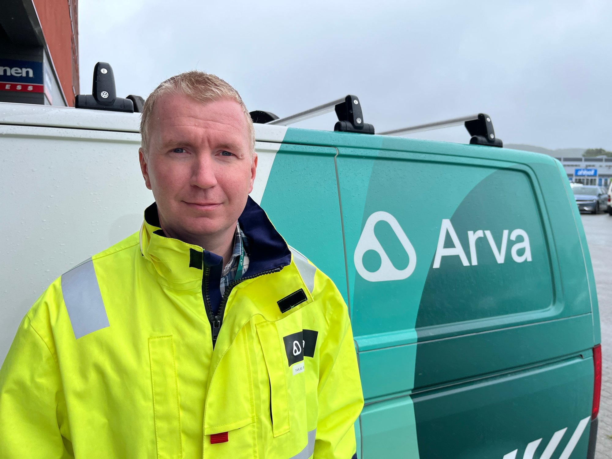 Jobber på spreng med å fikse feilene: – Håper på strøm i løpet av kvelden