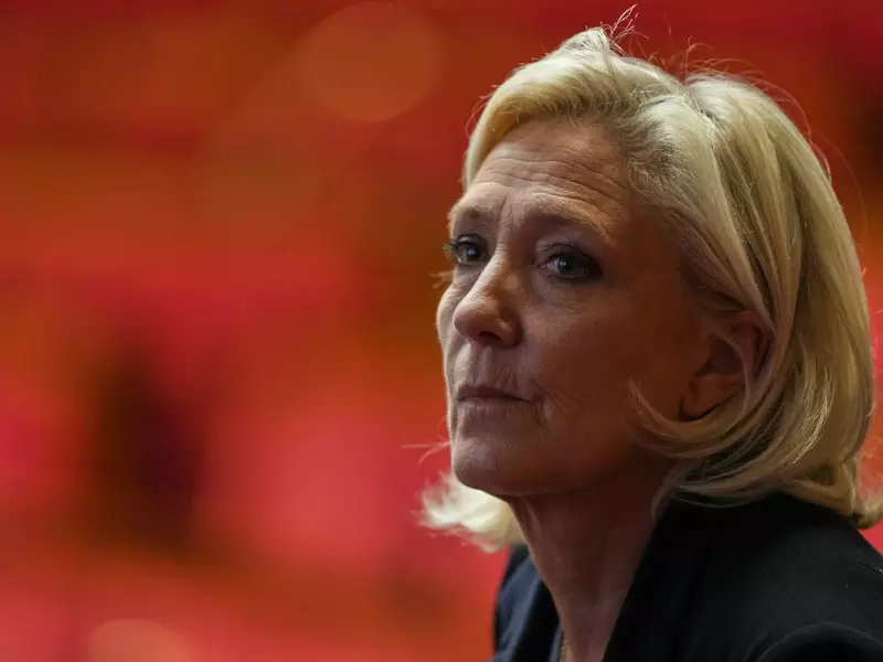 Le Pen stiller i Bardots begravelse
