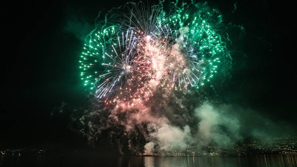 Vil forby privat oppskyting av fyrverkeri