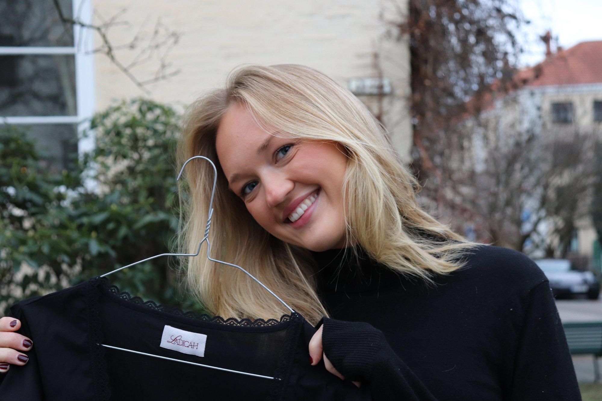 Celine (21) omsatte for en million kroner på én time