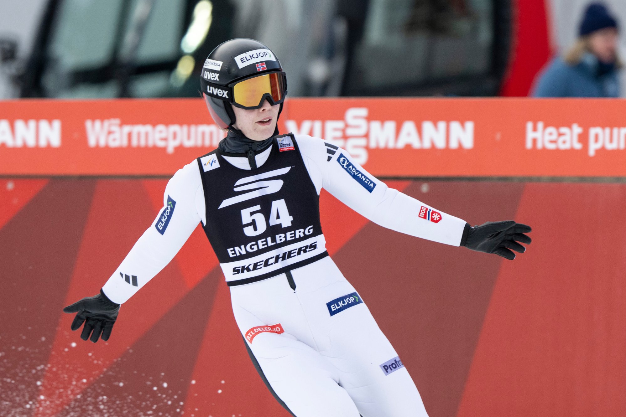Ny norsk hoppdisk: Anna Odine hoppet med ureglementert skosåle