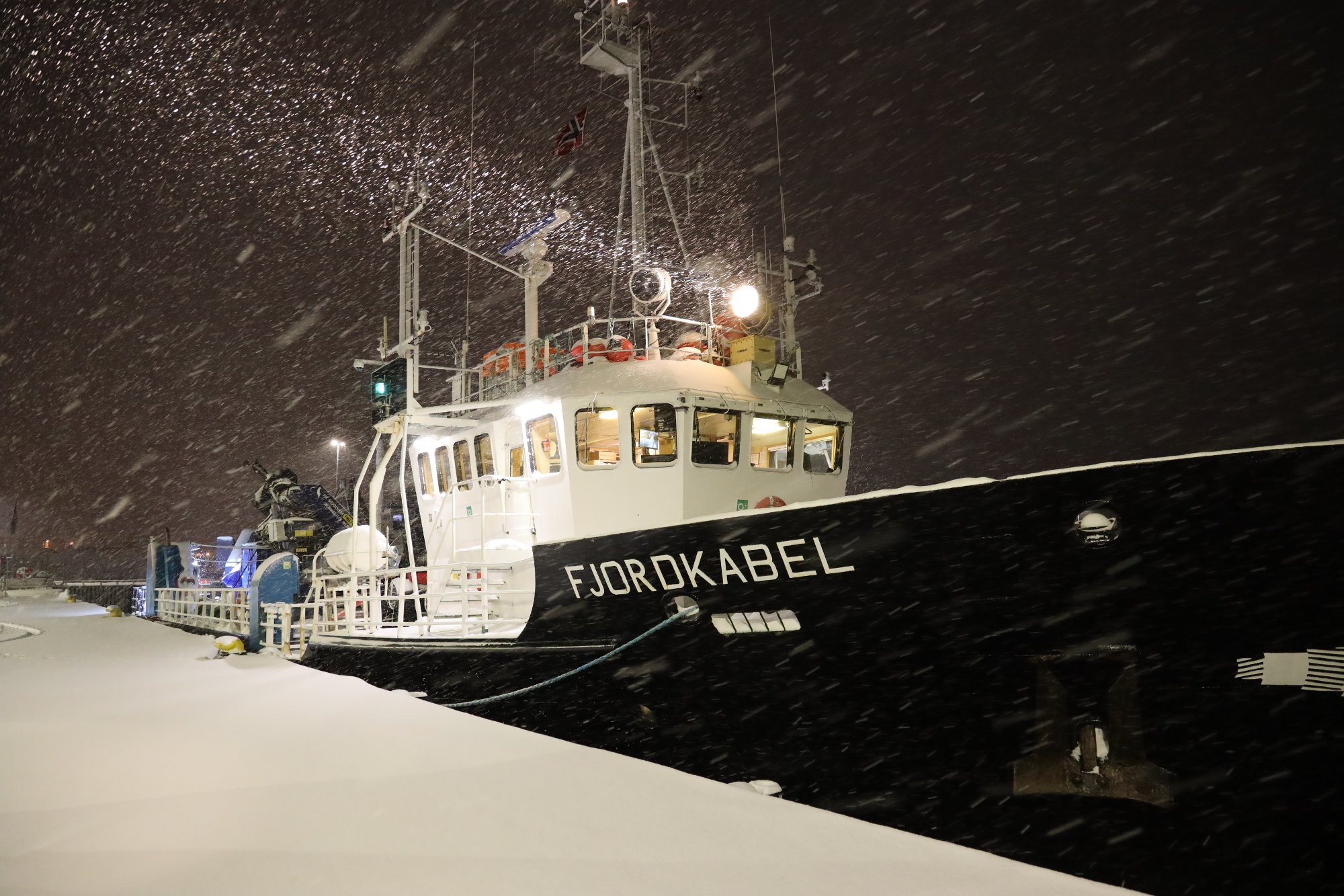 Fjordkabel, fartøy, ved kai i Narvik