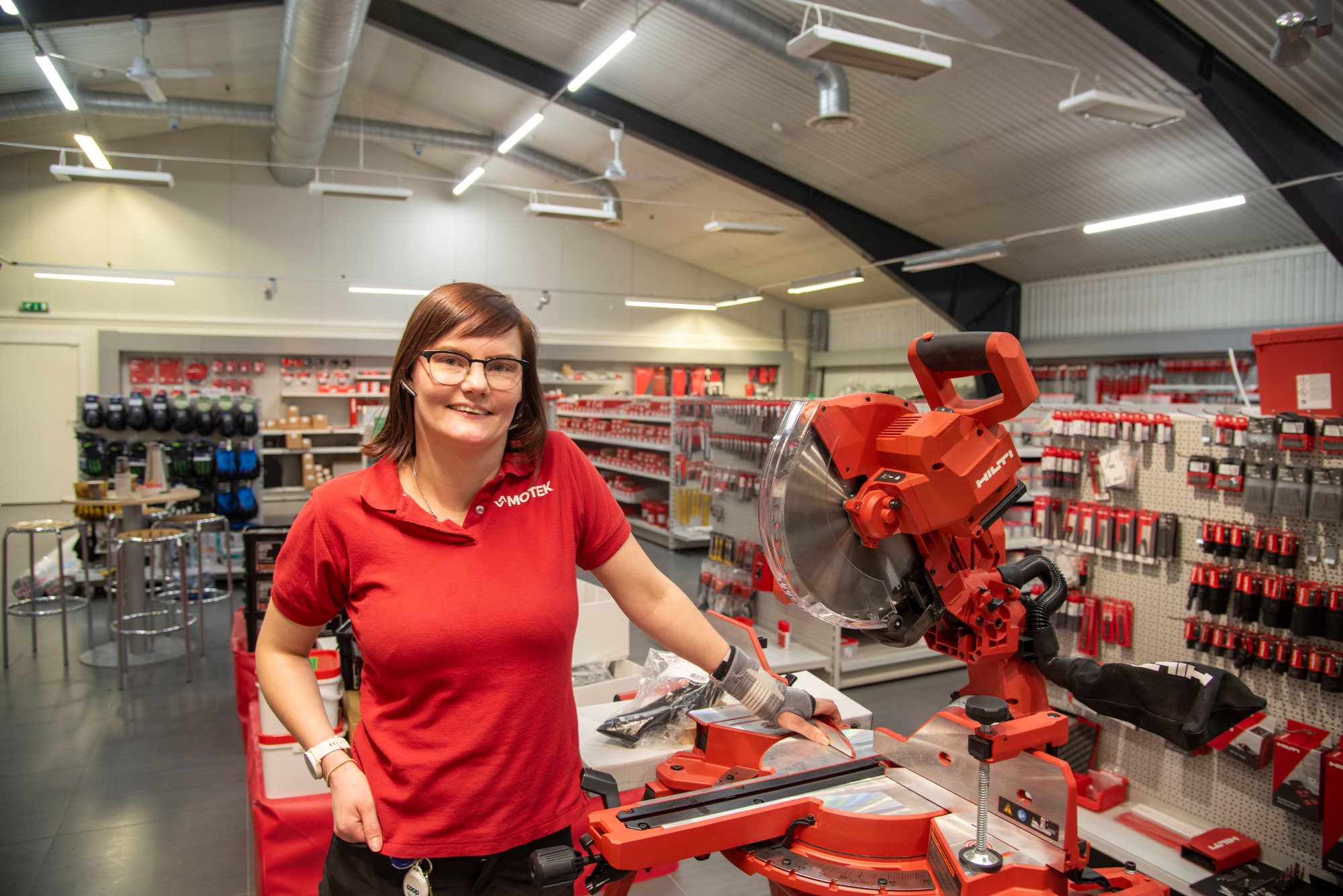 Kathrine gikk fra å stable melk til å selge verktøy: – Læringskurven har vært bratt