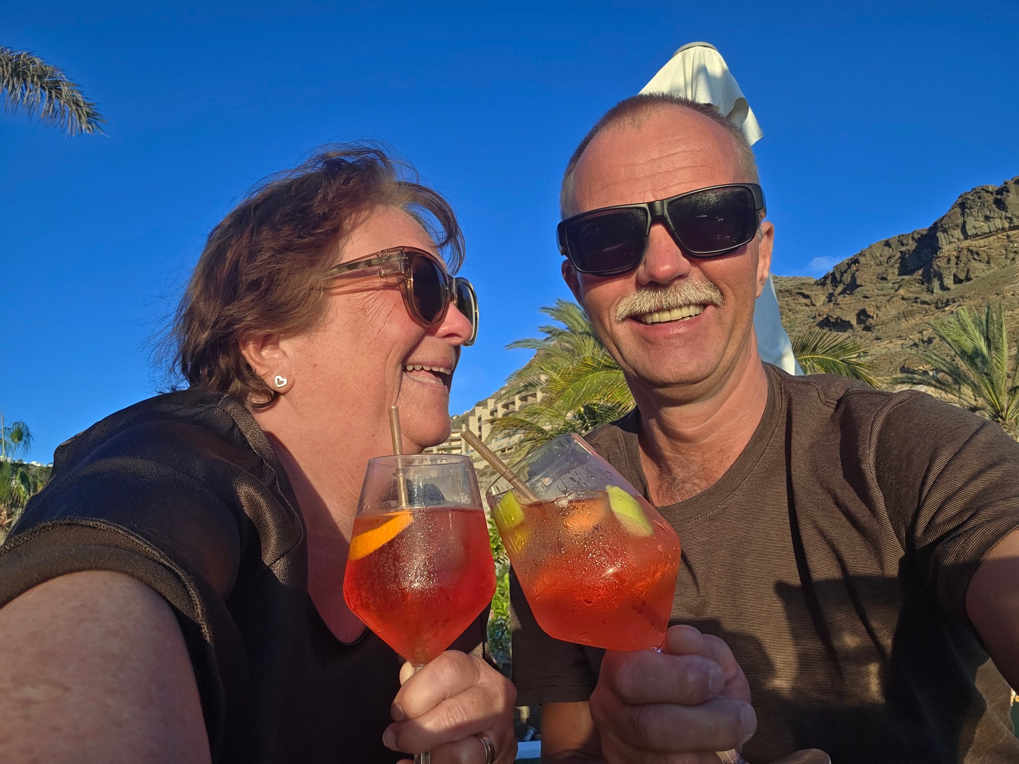 Hjemturen ble lang for Sissel og Terje: – Meter før bakken i Bodø slår lynet ned på flyet