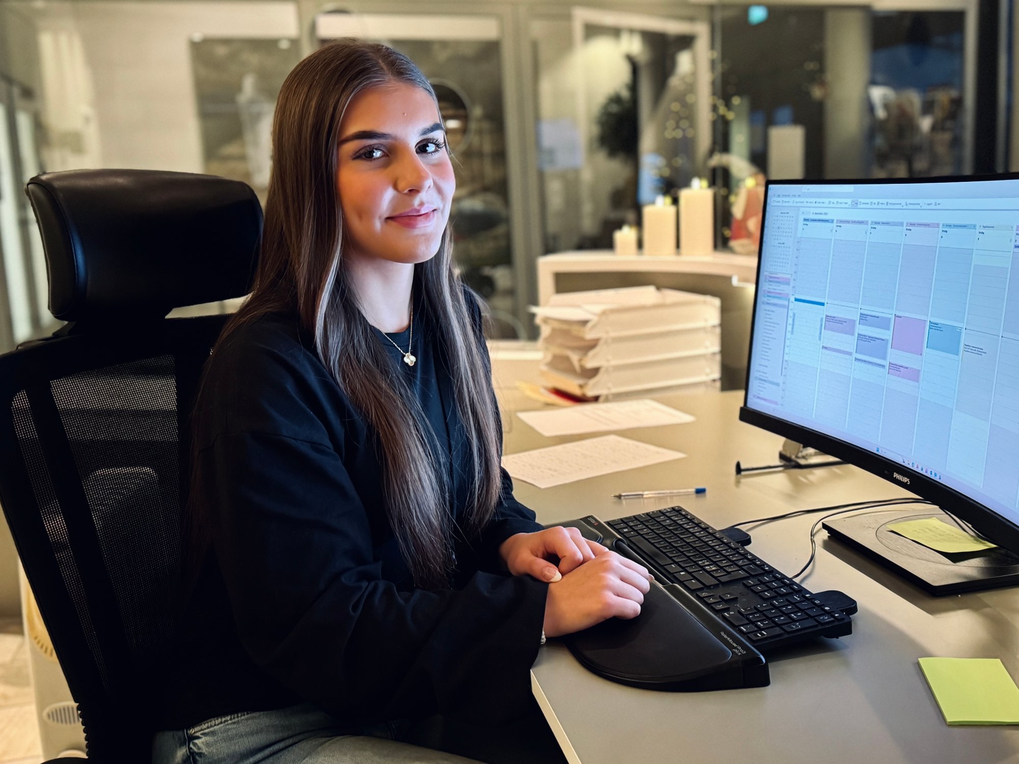 Luna (18) stortrives som lærling: – Enkelt å takke ja