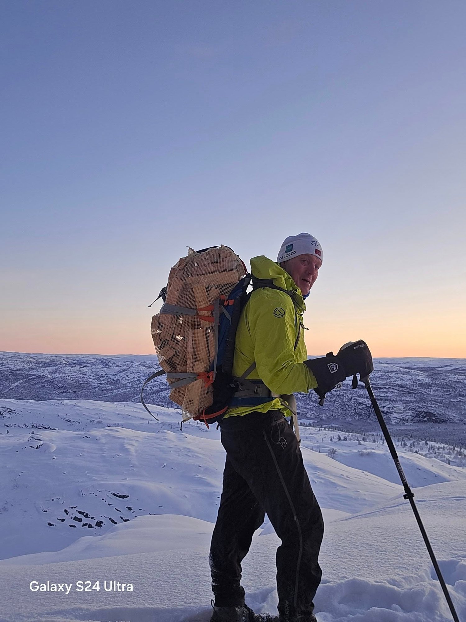 Gunnar gikk 16 kilometer for en ødelagt ovn: – En smal sak