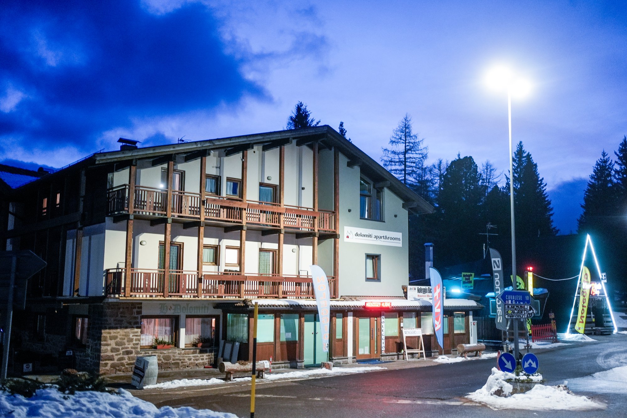 Botn fant kompisen Bakken livløs på hotellrommet: – Fullstendig sjokktilstand