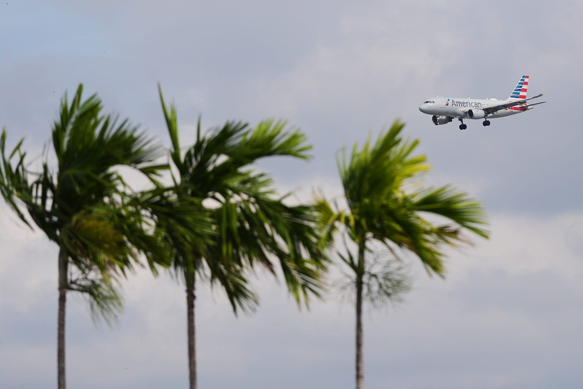 Kansellerer fly over Karibien