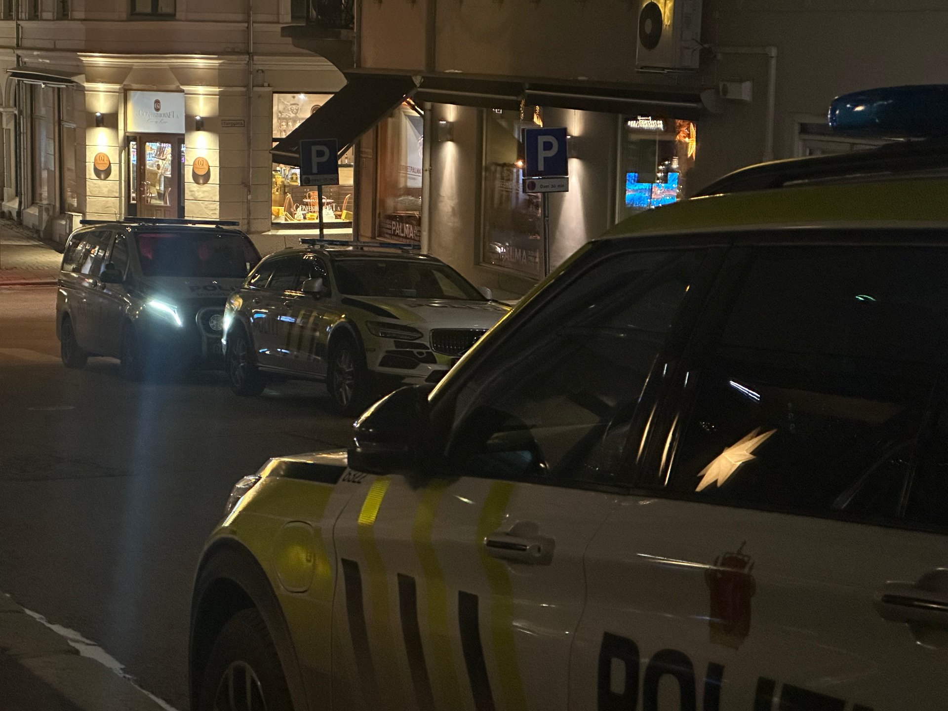 Mann kuttet med kniv i Skien – kjørt til sykehus med alvorlige skader