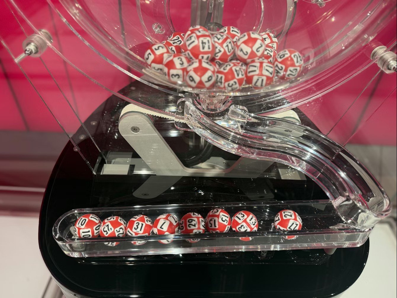 Sør-Varanger-kvinne ble Lotto-millionær: – Jeg har tårer i øynene