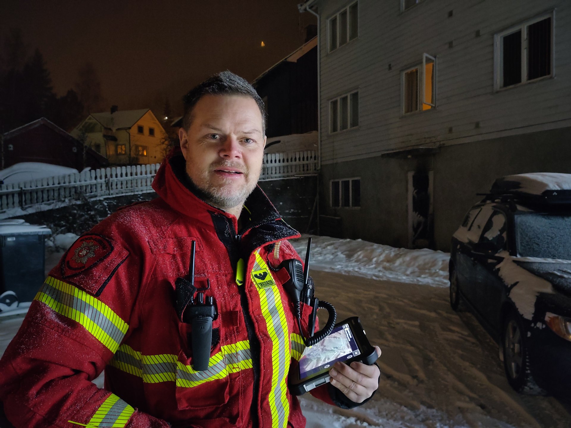 Nødetater rykket ut til melding om brann på rådhuset og skadeverk flere steder