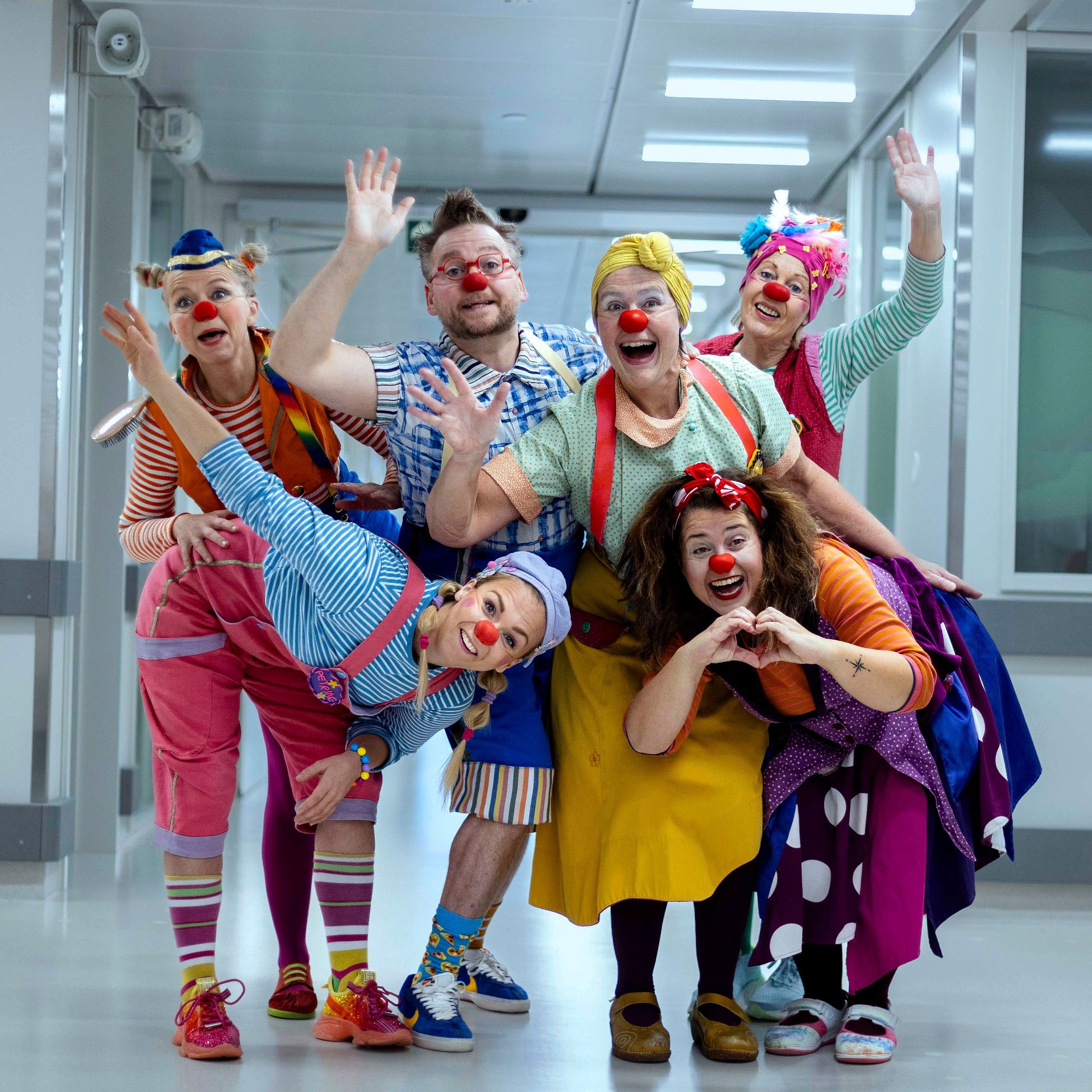 To klovner gjøgler igjen