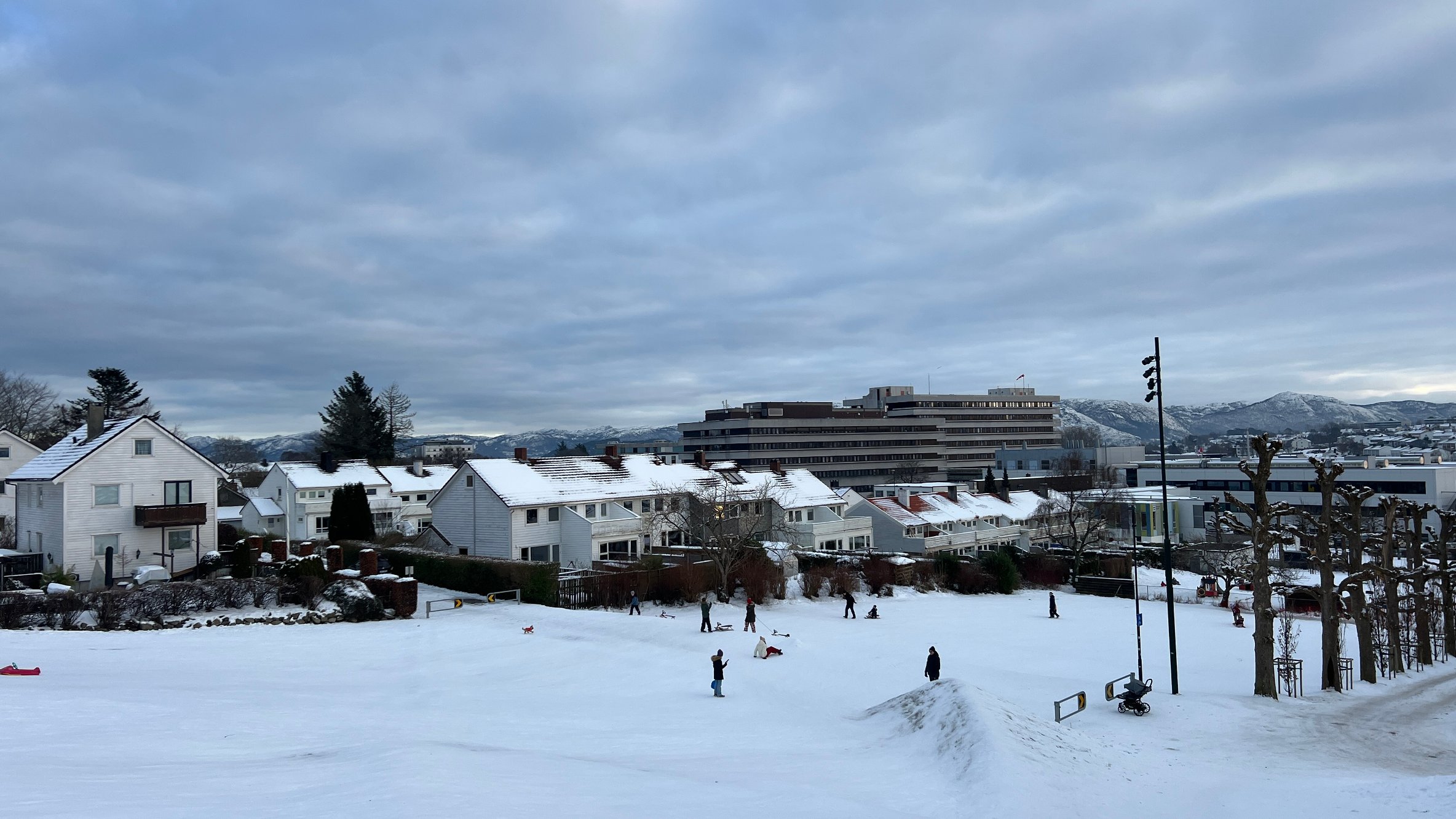 Gult farevarsel: I dag kan det komme snø – her kan du ake