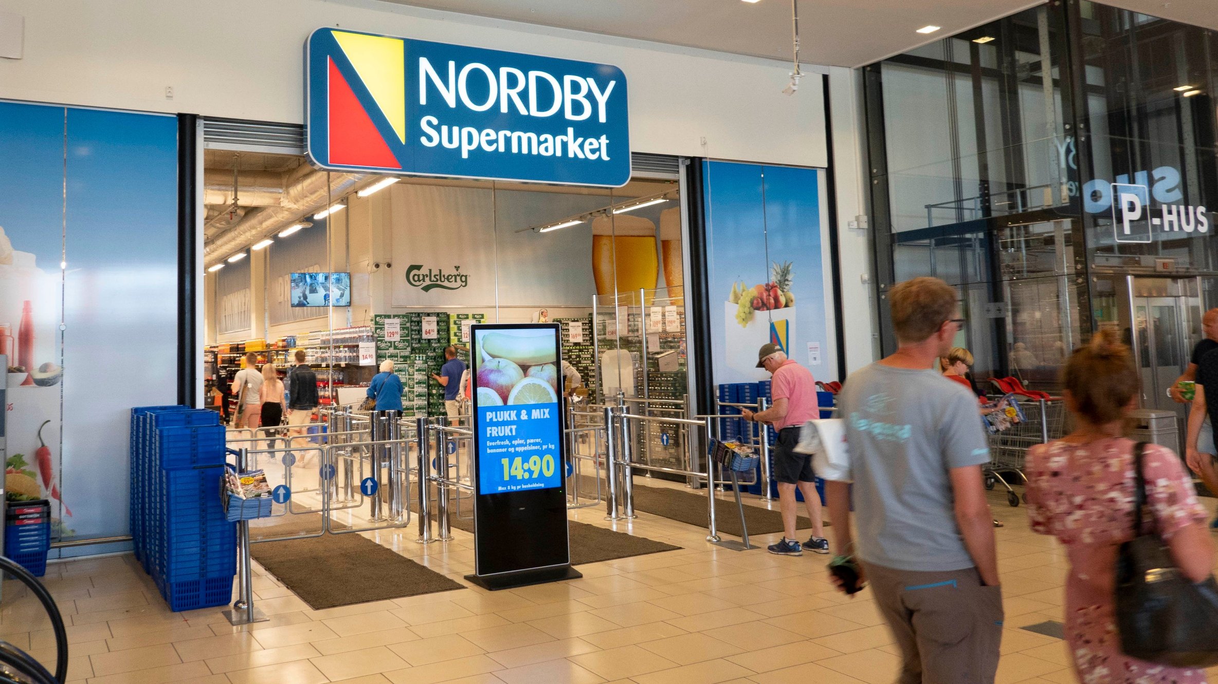 Handlekurven i Sverige har blitt 500 kroner dyrere, bare på grunn av kronekursen