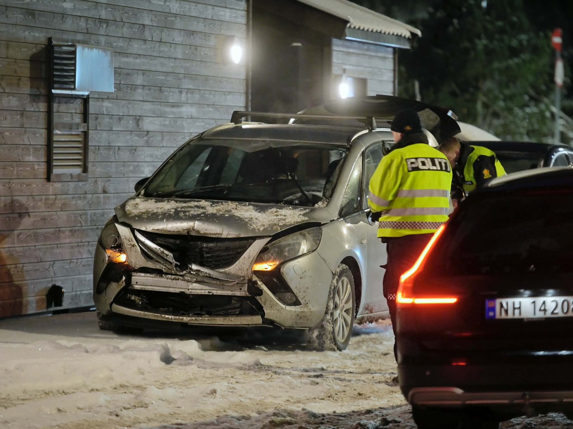 Ulykke på E18 – biler kolliderte i tunnel