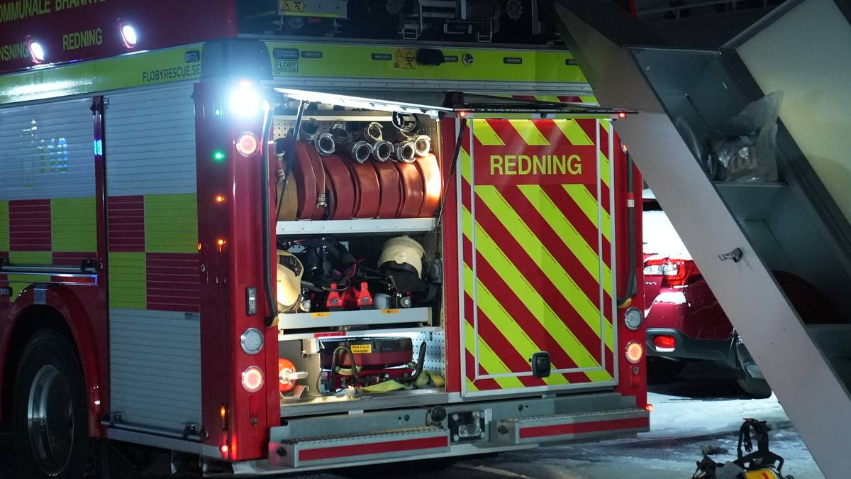 Én mann kritisk skadd i brann i Færder