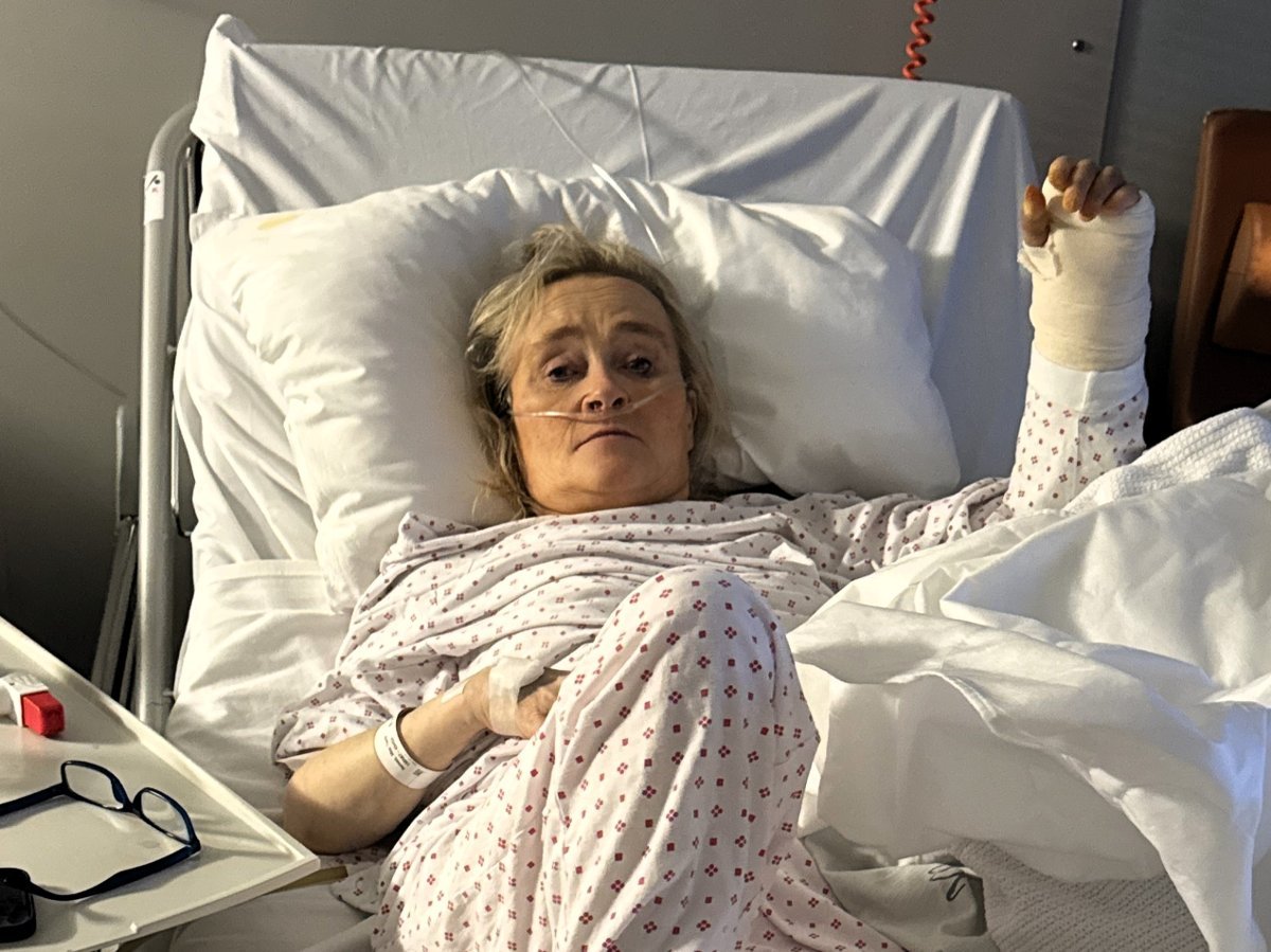 Sendt fem timer i drosje med uoppdaget hoftebrudd: – Nå er det faen meg nok