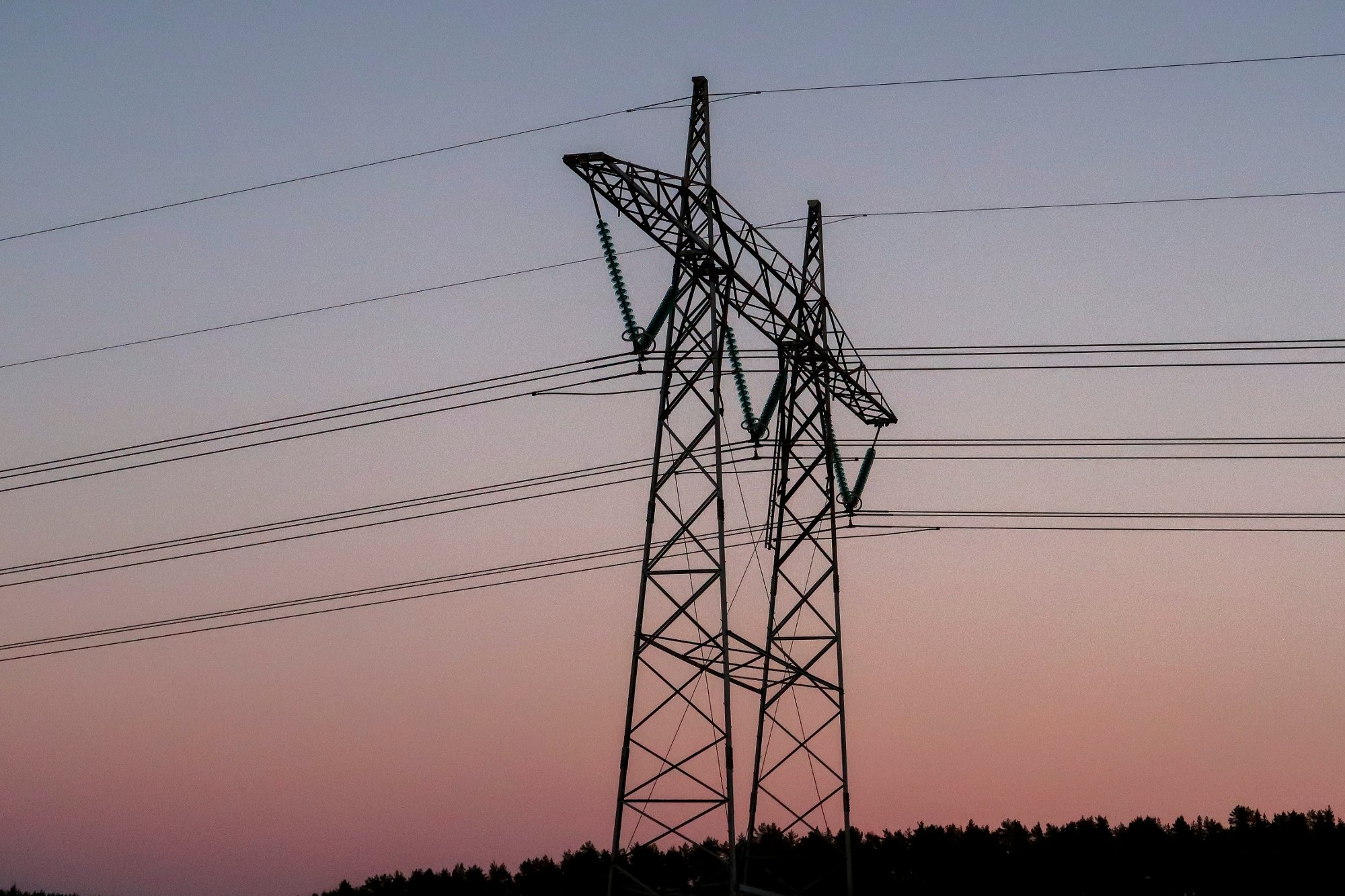 Oslo 20250201. 
Strømmaster på Klemetsrud i Oslo.
Foto: Erik Flaaris Johansen / NTB