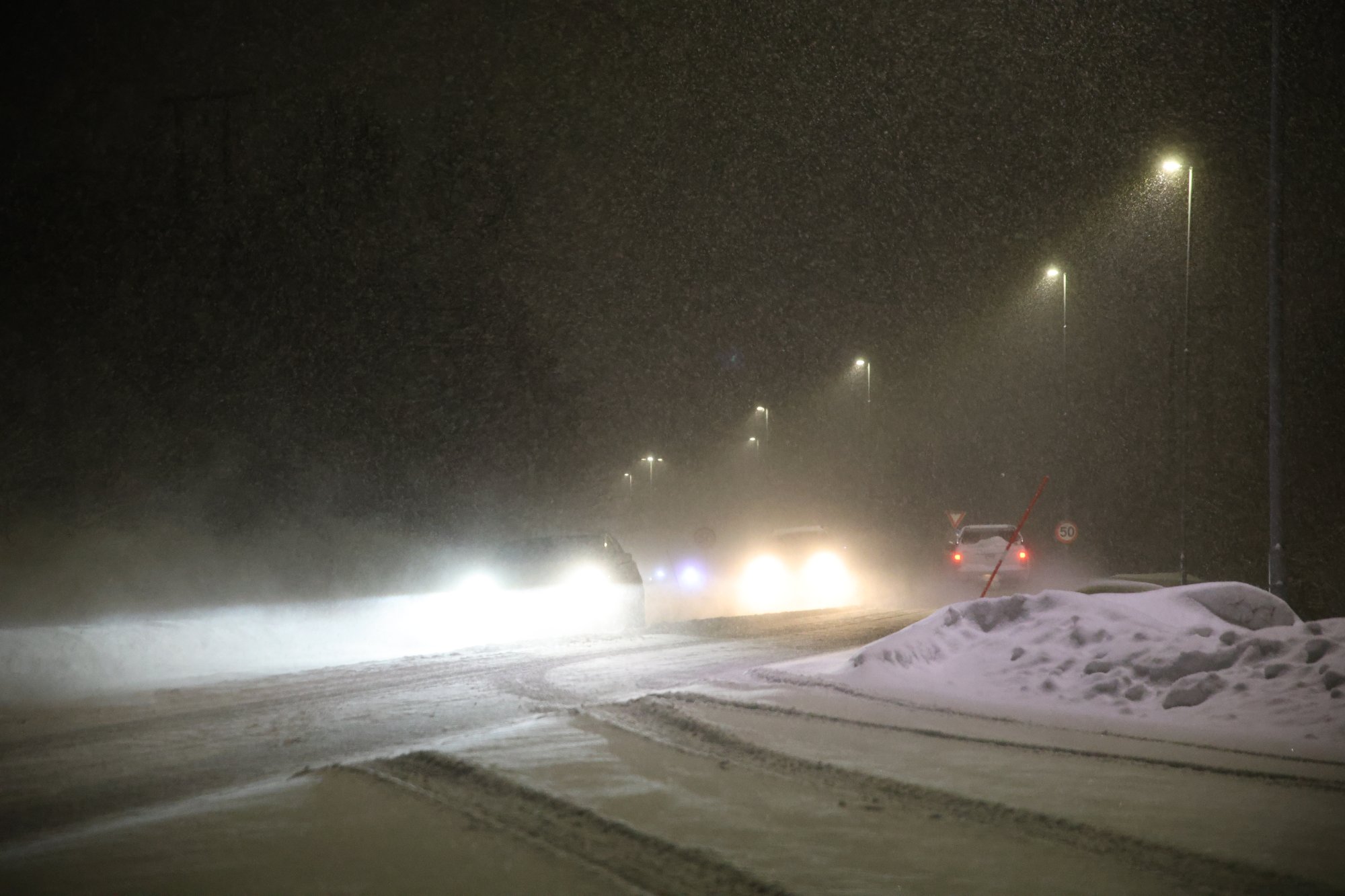 Surrealistisk gatelys-strid: – Vi har subsidiert stat og fylke i årevis