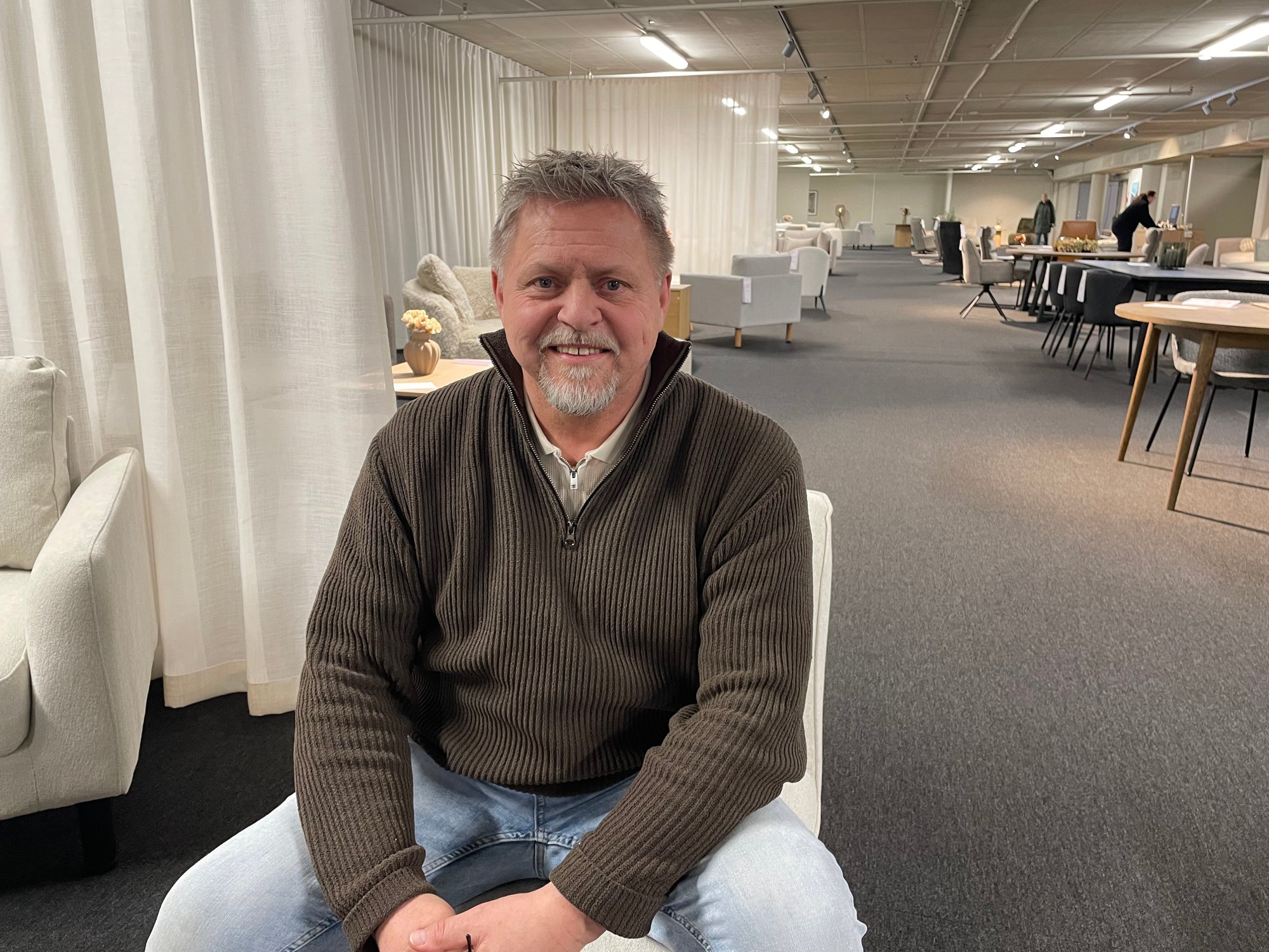 Jarle er endelig i mål med butikken sin: – Vi måtte kaste alle møblene her 