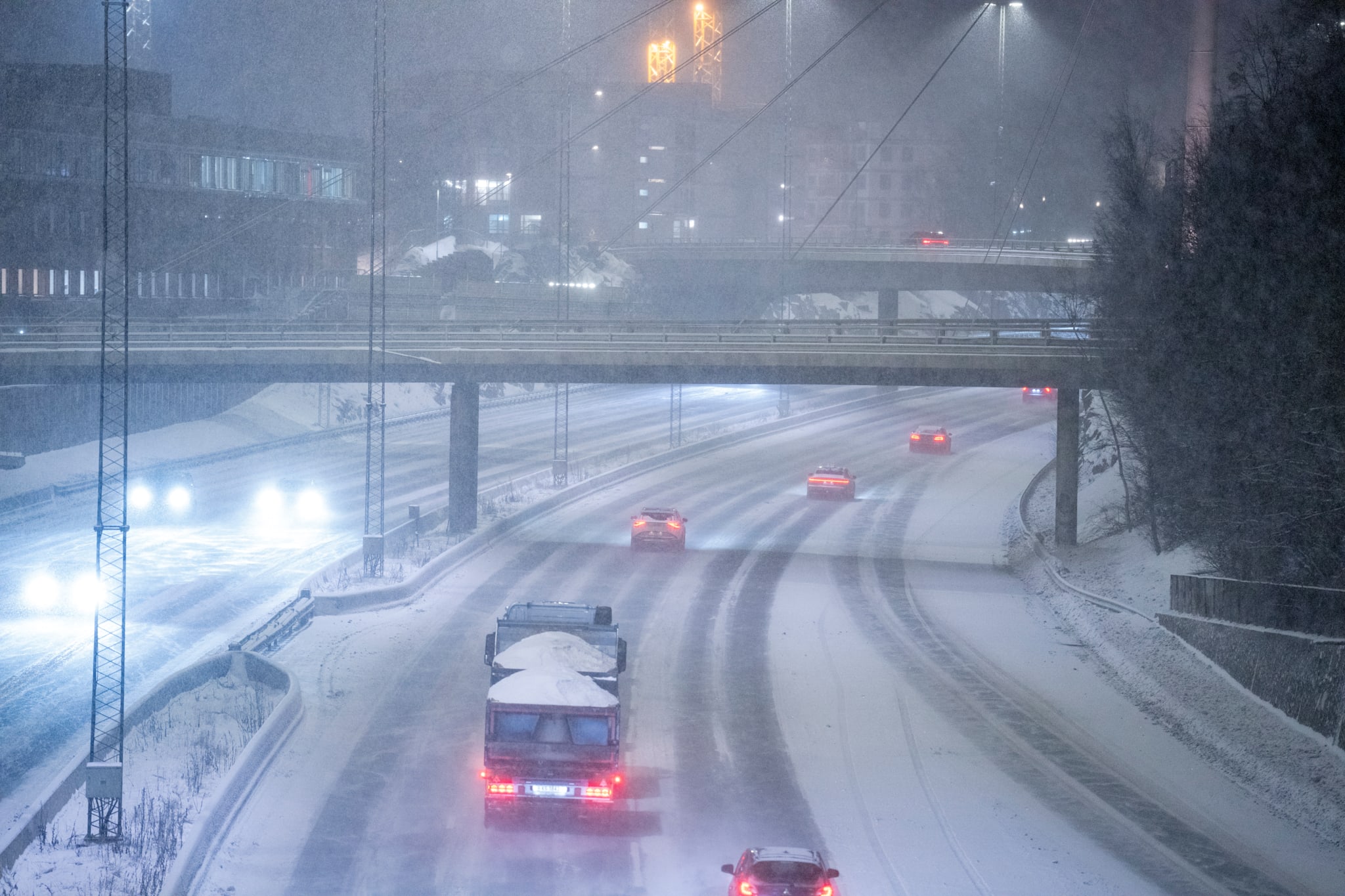 Veivesenet advarer: Veldig glatt mange steder