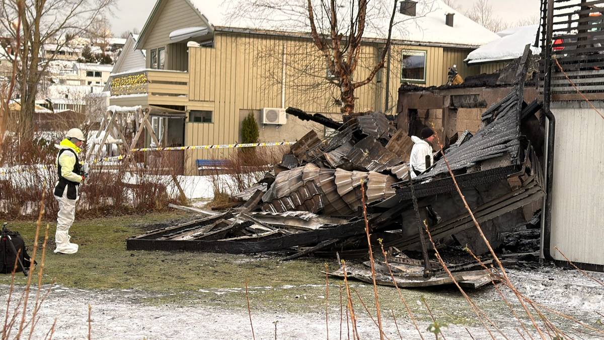 Politiet følger to spor i etterforskninga etter brannen i Verdal