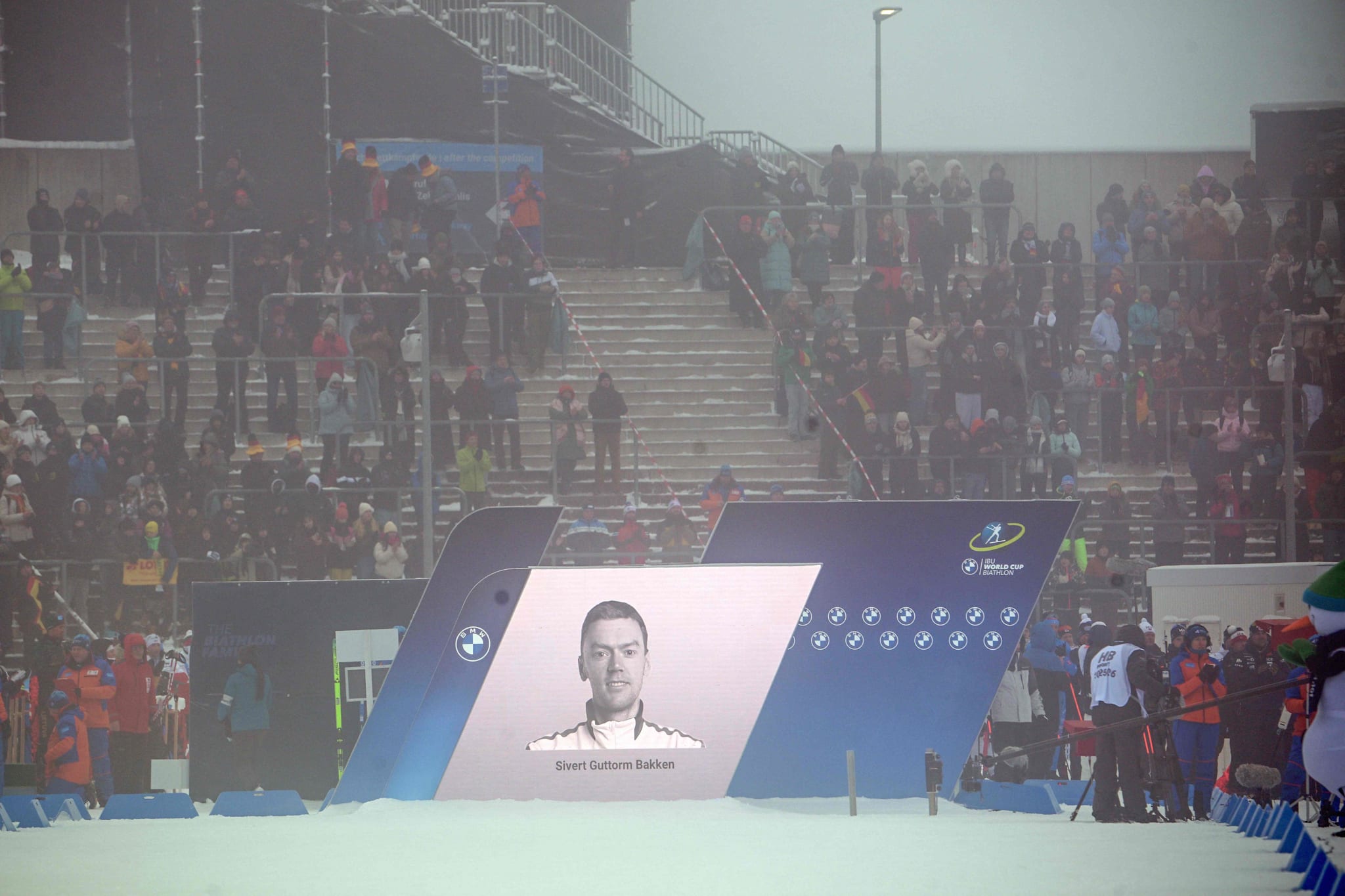 Konkurrenter og lagkamerater knakk sammen i gråt