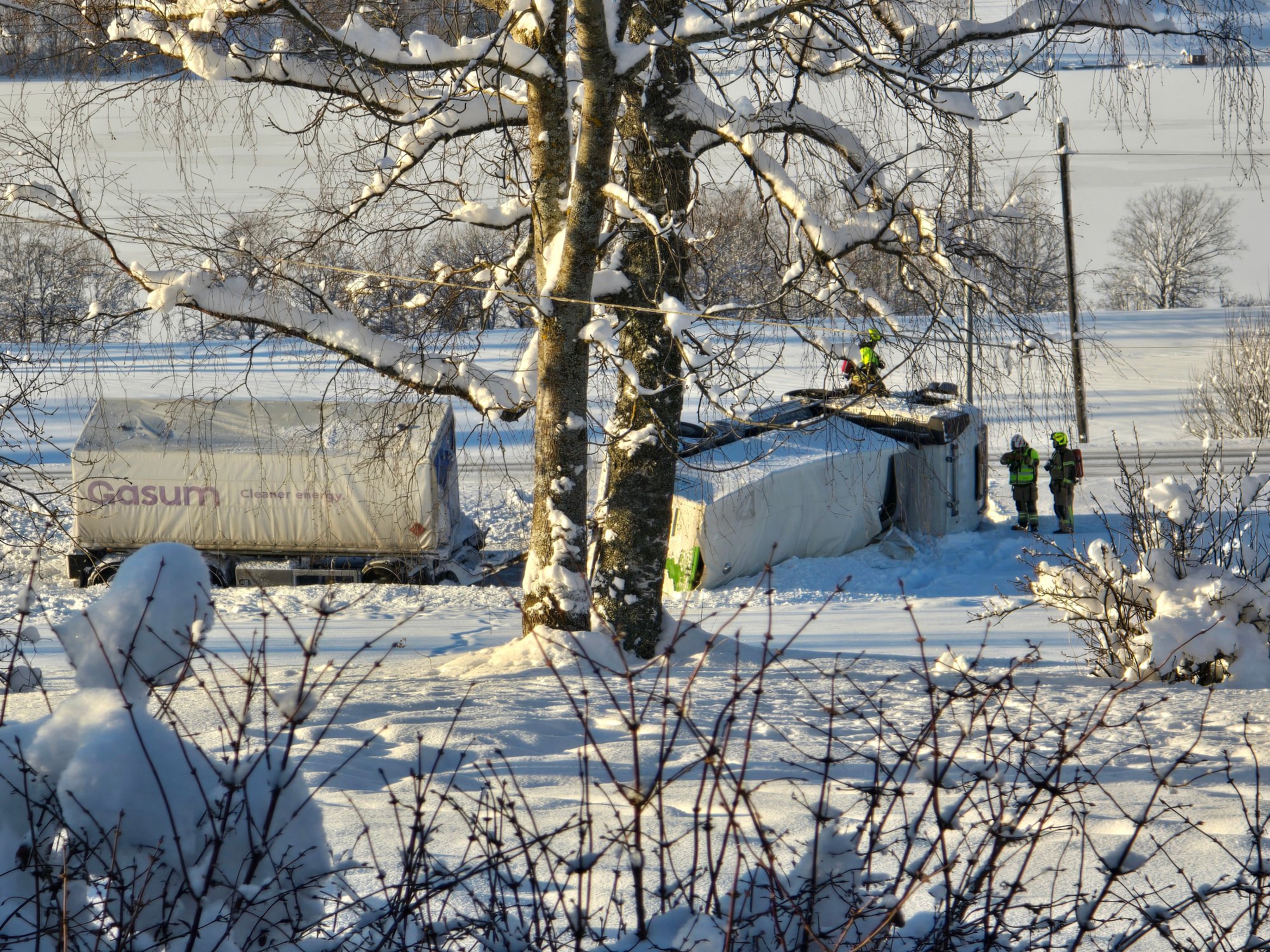 Oppretter sikkerhetssone etter ulykke – frykter gasslekkasje