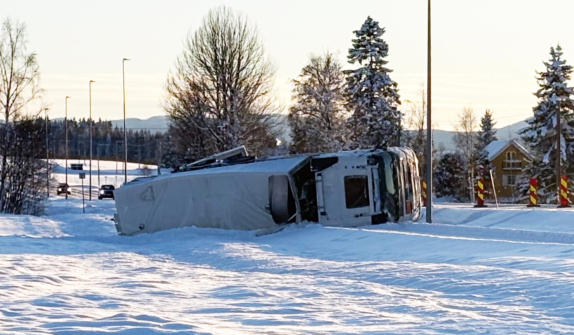 Oppretter sikkerhetssone etter ulykke – frykter gasslekkasje