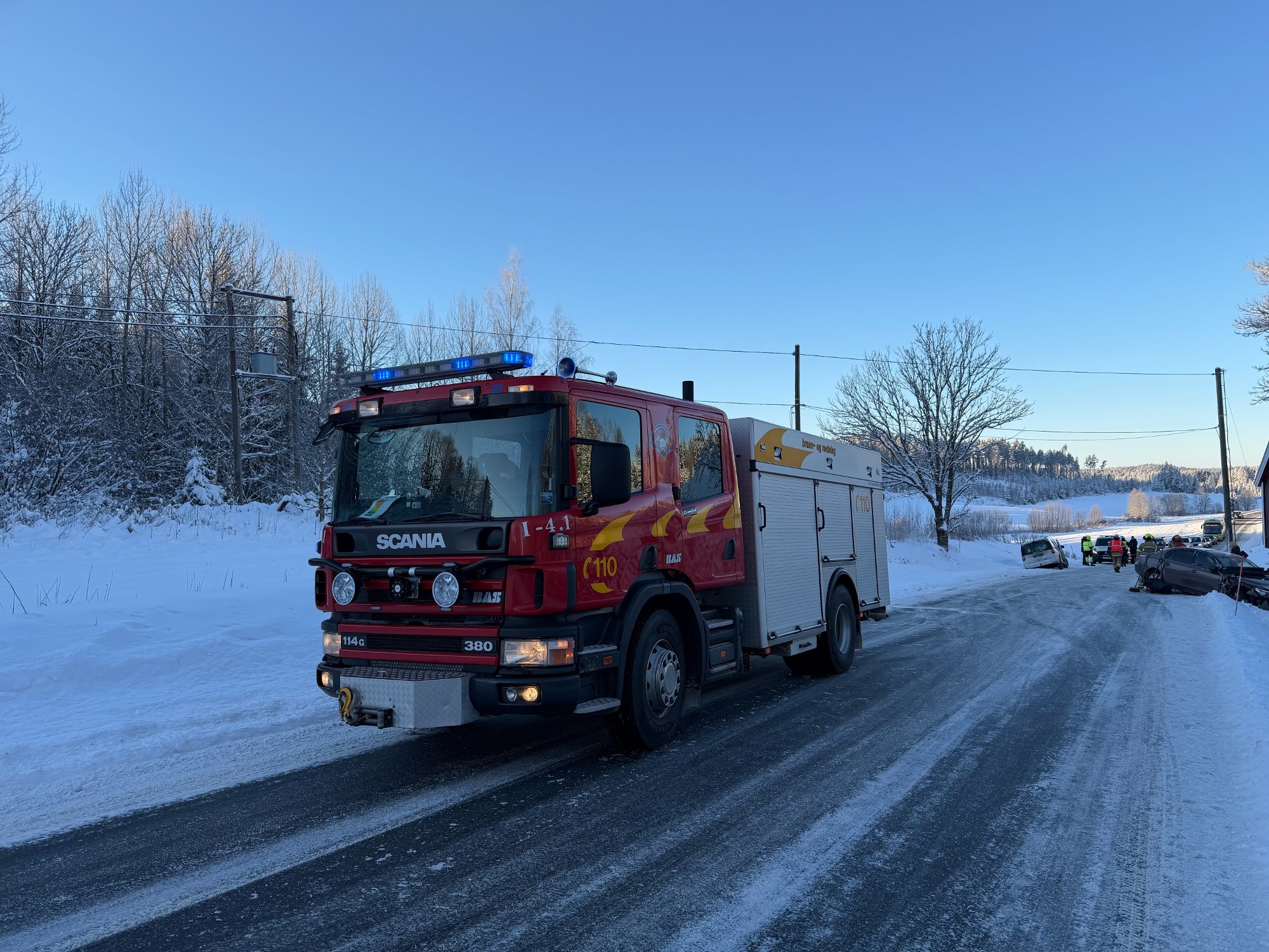 Fem personer involvert i ulykke i Trøskenveien