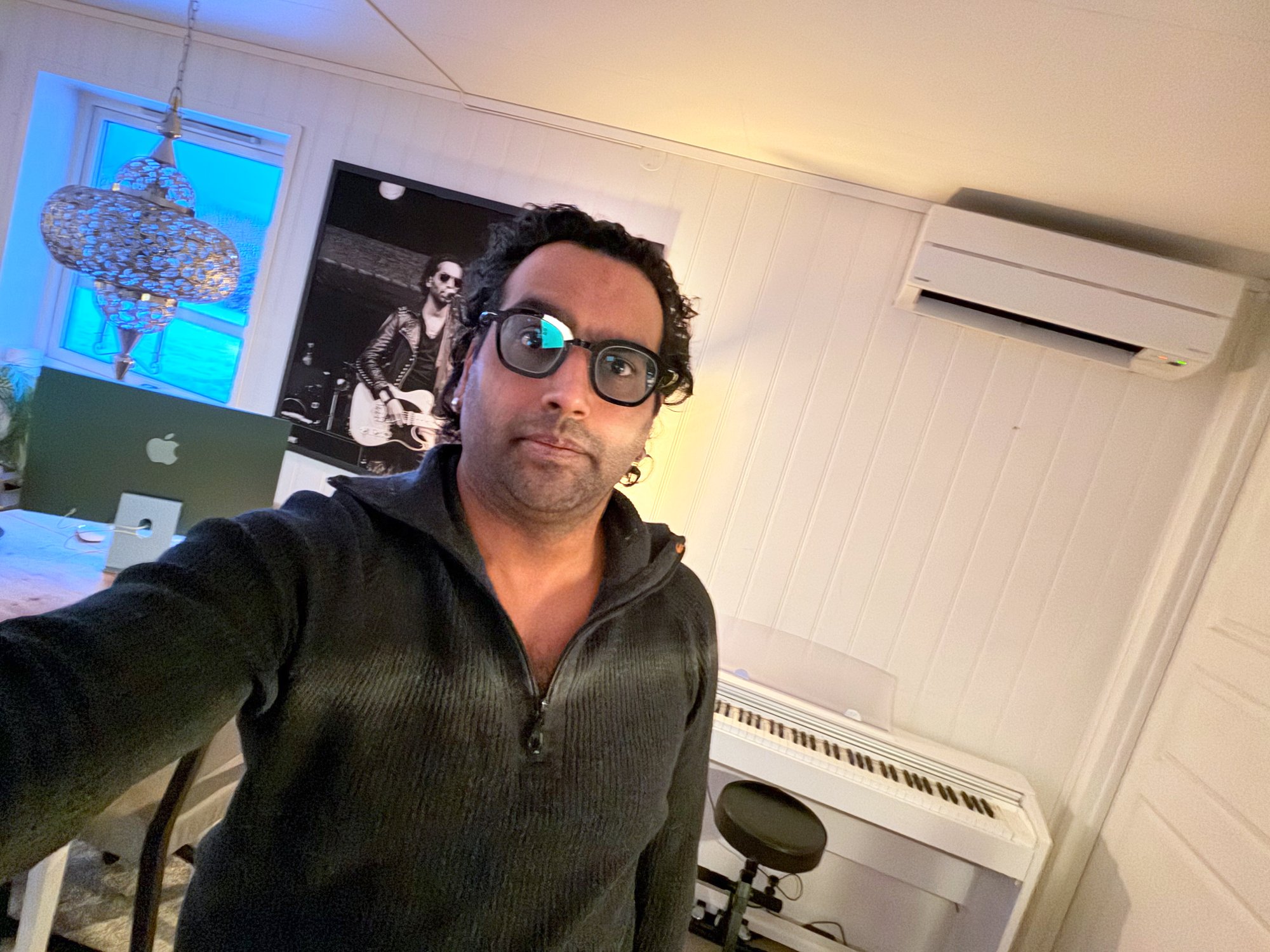 Hvis Chand ringer for å selge deg varmepumpe, er det noe som skurrer: – Jeg har ikke fått meg selgerjobb på si, nei