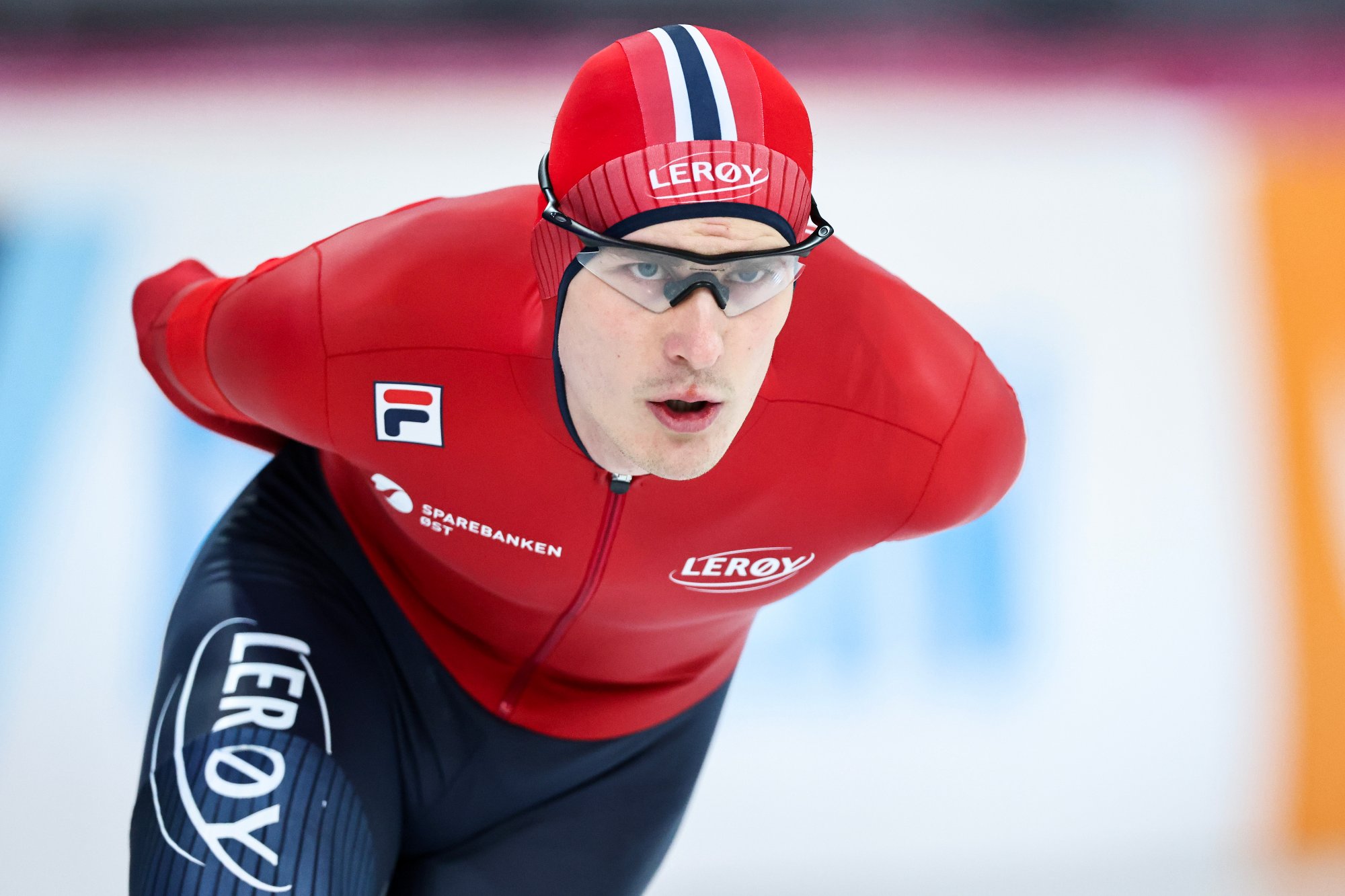 Hamar 20250313. 
Sigurd Henriksen fra Norge på 5000 meter herrer under VM enkeltdistanser på skøyter i Vikingskipet.
Foto: Geir Olsen / NTB