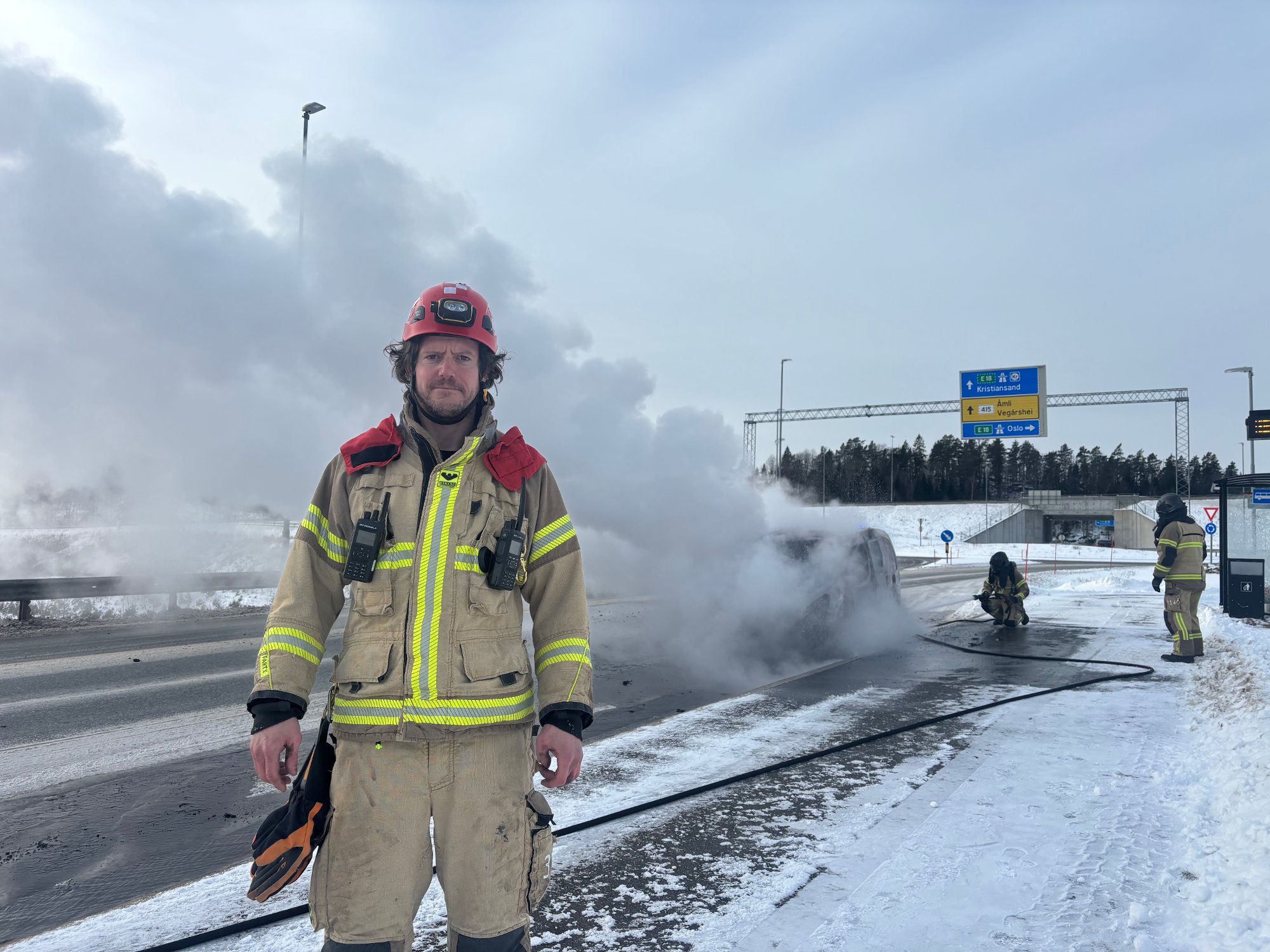 Bilbrann på Grenstøl: Sjåfør unnslapp flammene