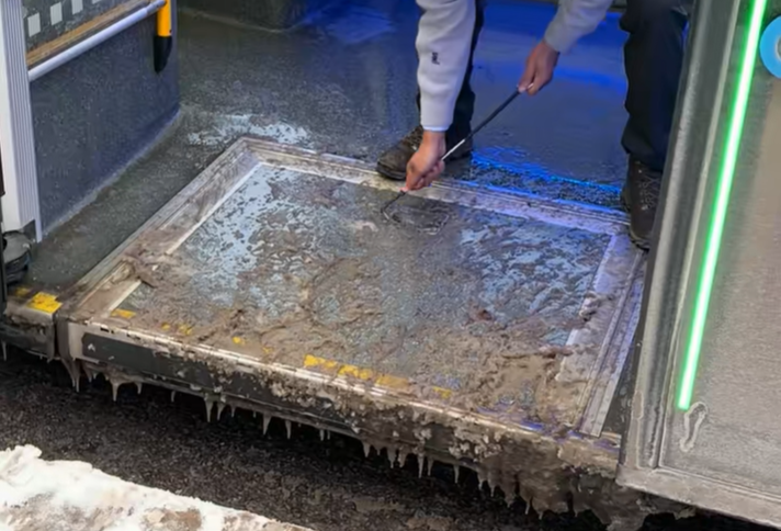 Det som skjer med bussen er sett av millioner: – Føler meg skyldig