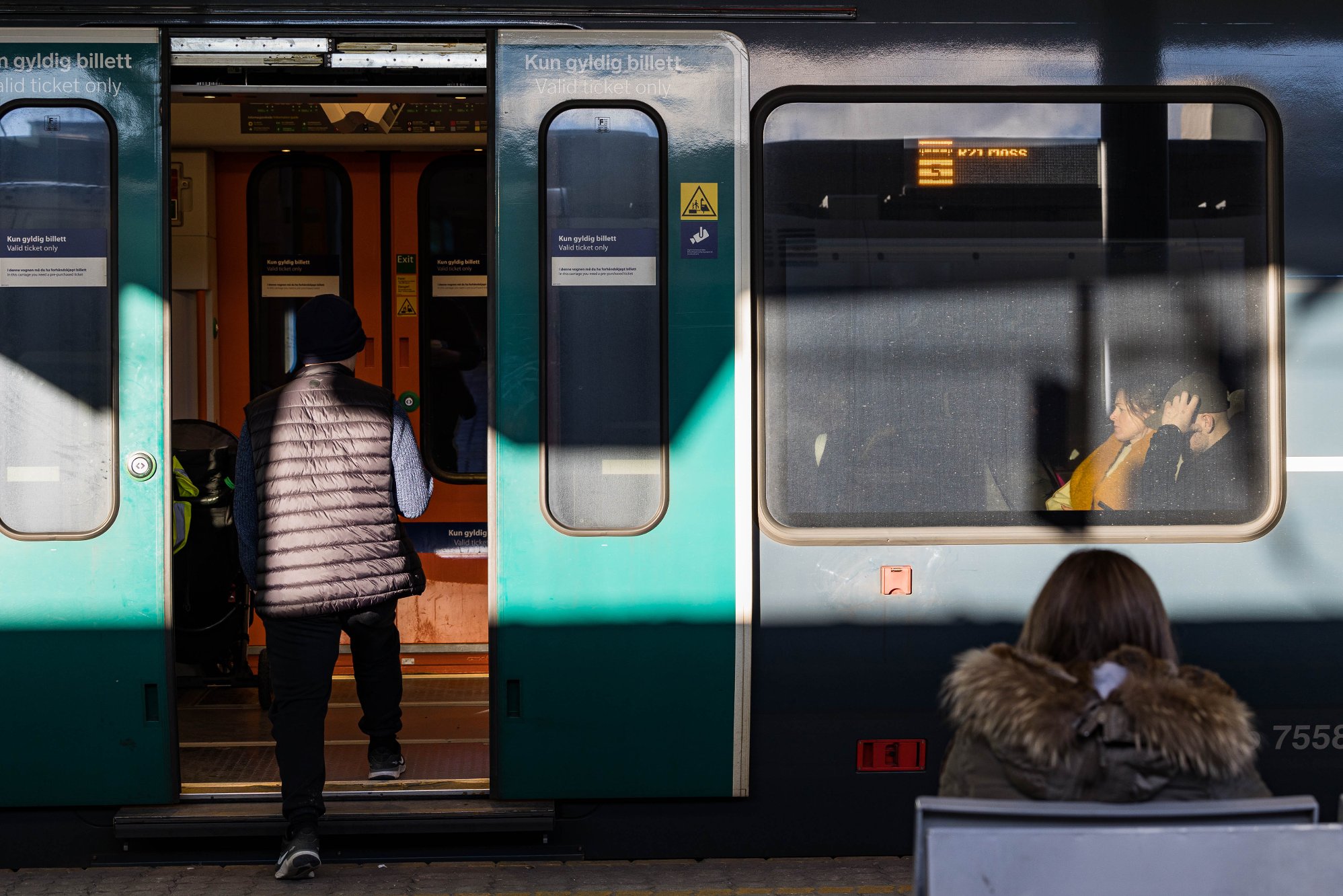 Trafikken i gang igjen på Østfoldbanen
