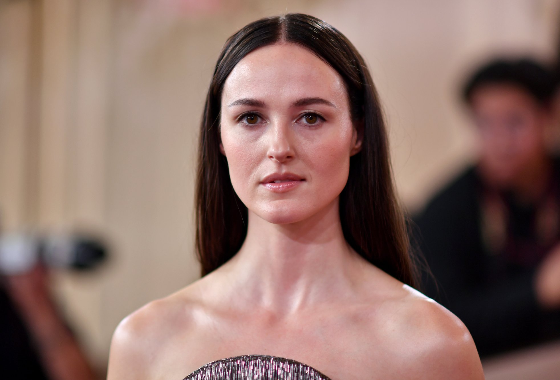 Renate Reinsves kjole vekker oppsikt