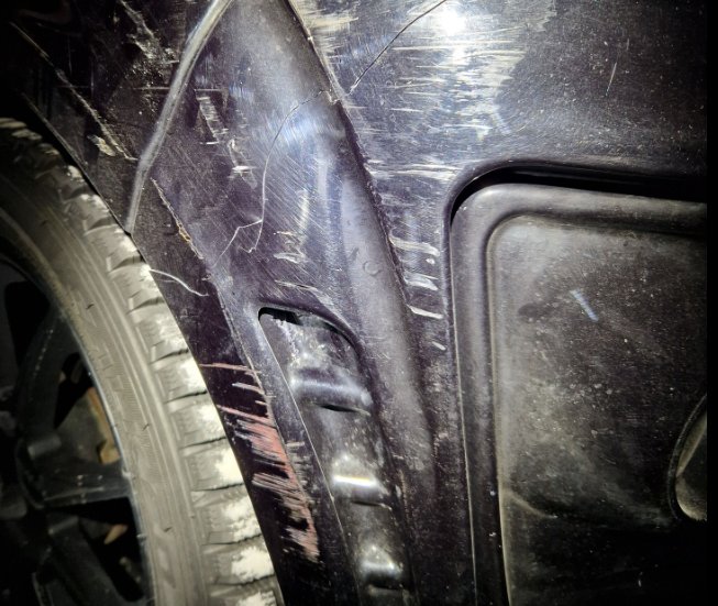 Mopedbil påkjørt, ingen la igjen lapp: – Jeg ble rett og slett forbanna