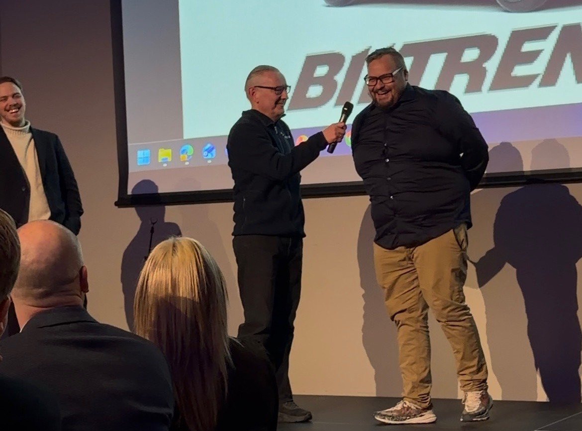 Thomas vant bil etter å ha kjøpt to lodd: – Jeg rakk ikke å feire