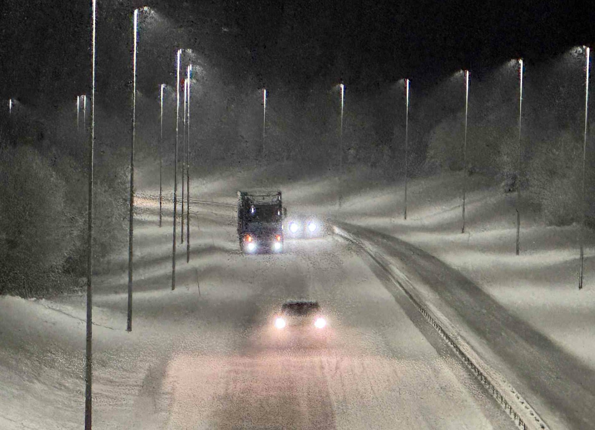 Nok et vogntog med stans på riksvei 4