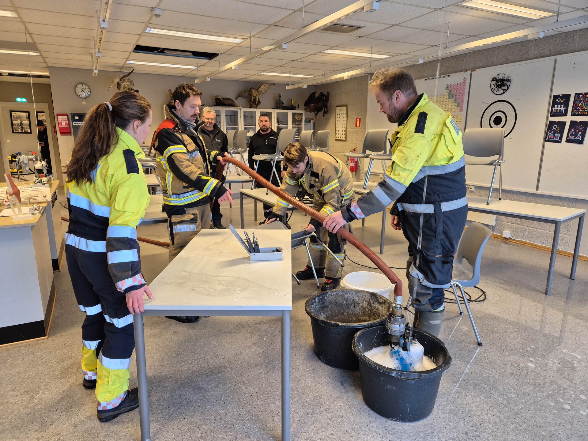 Mjær ungdomsskole rammet av vannskade – en tredjedel av skolen satt ut av spill