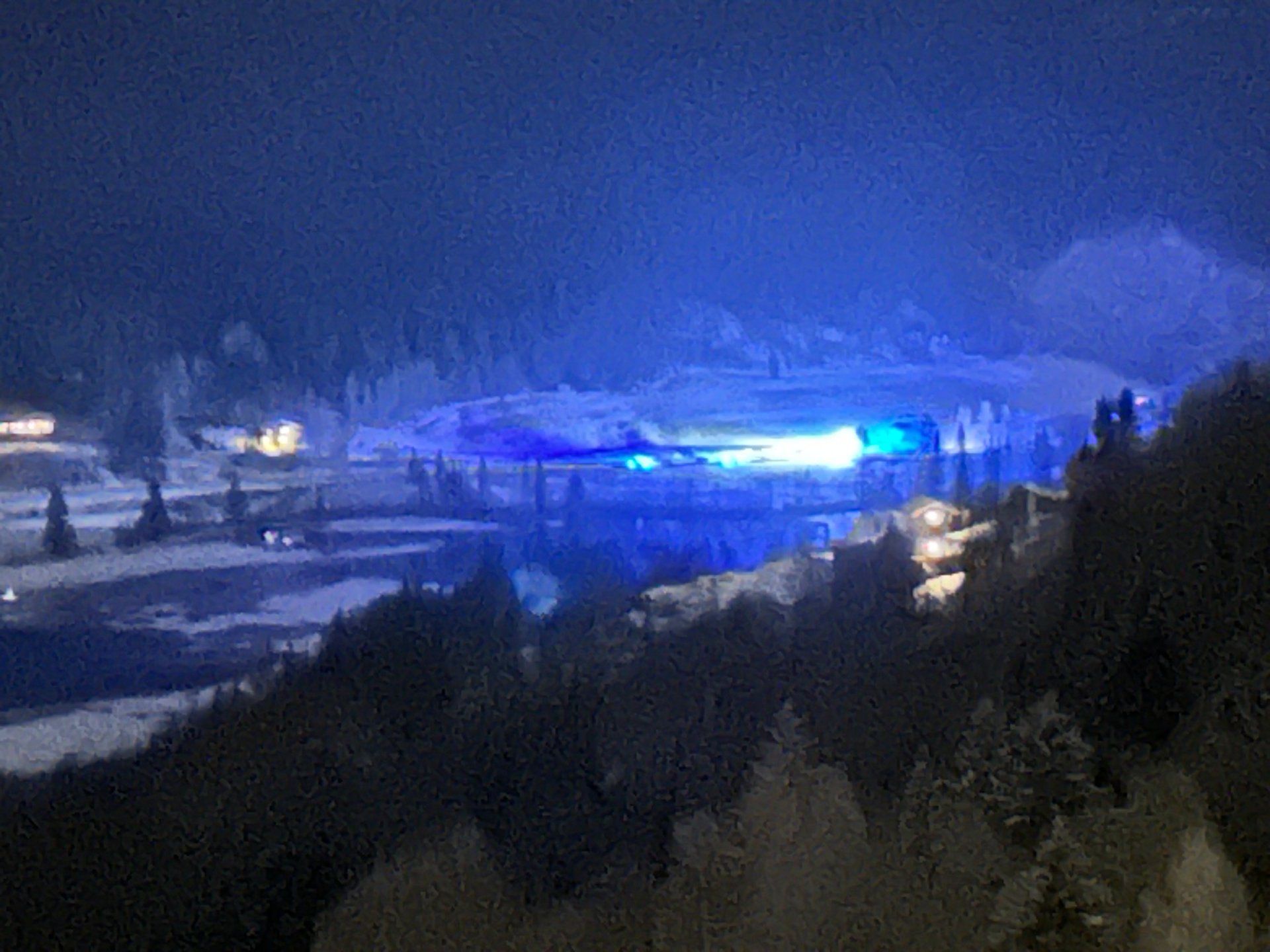 Trafikkulykke ved Sebufjorden. Nødetater er på stedet