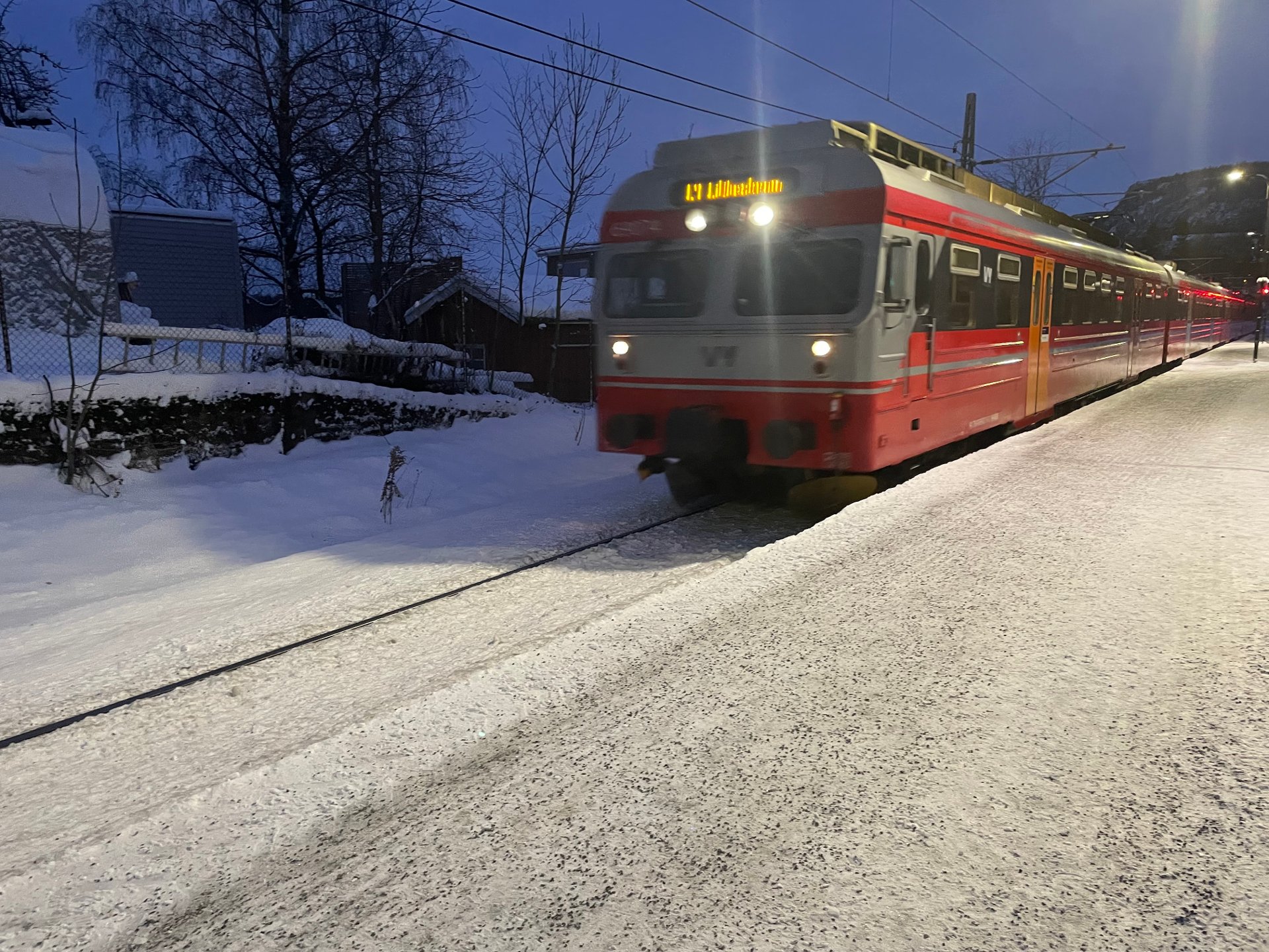 Har funnet feil som lammet togtrafikken: – Ikke snakk om åpne flammer