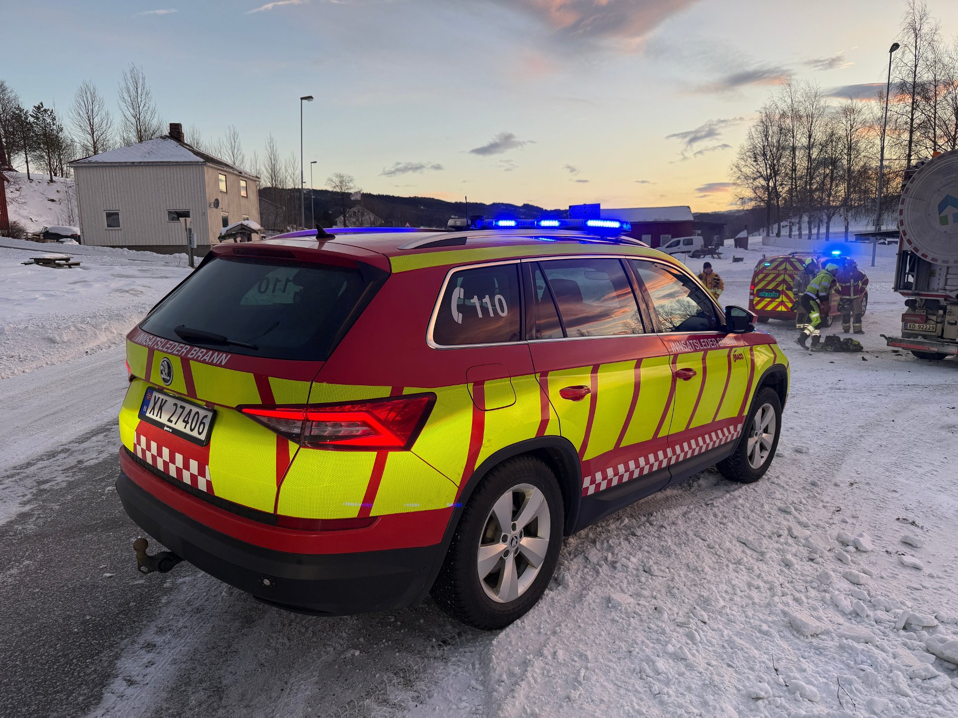 Lastebilen tok fyr: – Flammene sto ut av skapet