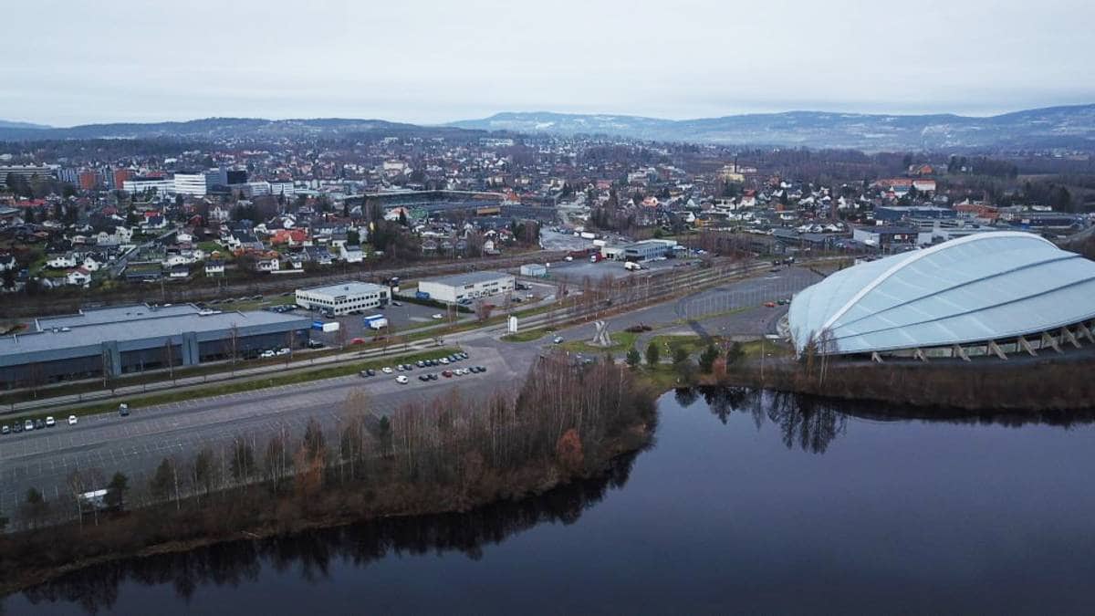Utsetter åpning av dobbeltspor på Hamar til 2032: – Historisk skandale