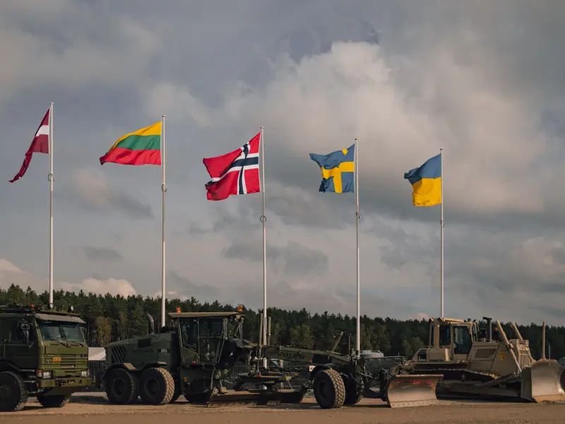 Støre åpner for norske soldater i Ukraina