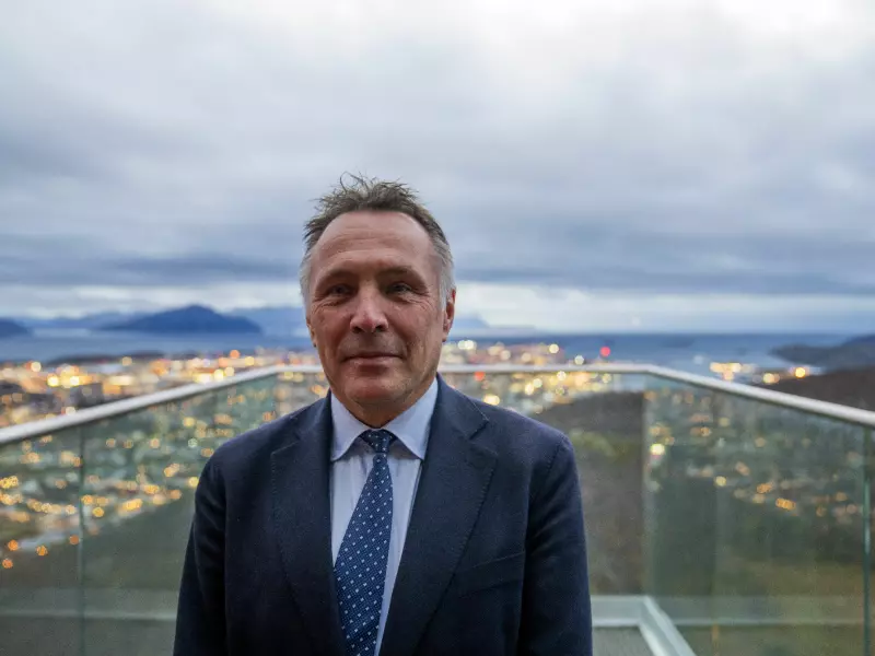 Forsvarsministeren deltar på hastemøte i Nato