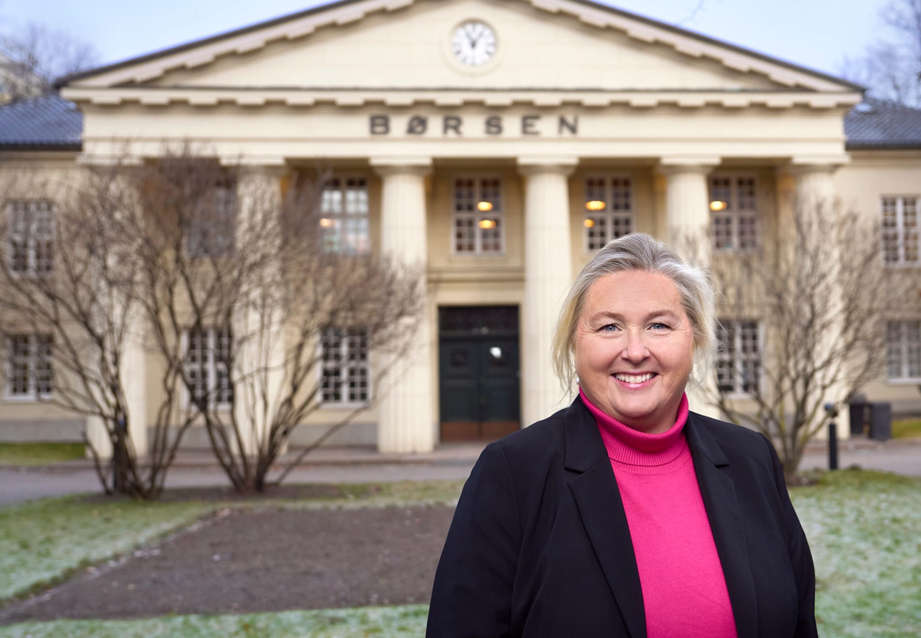 Kvinner slår menn på børsen: – Veldig positivt