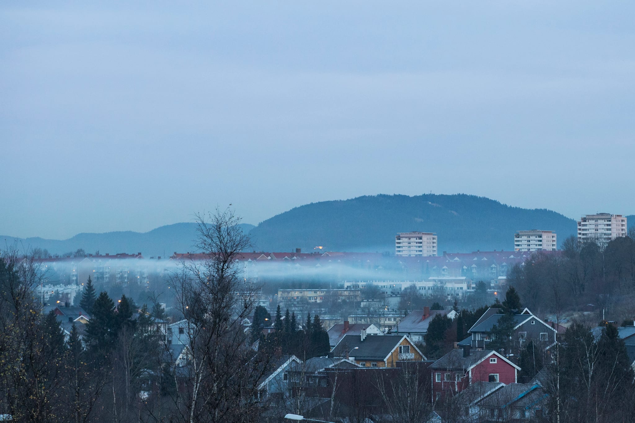 Rødt varsel for luftforurensing i deler av de største byene: – Skadelig for alle